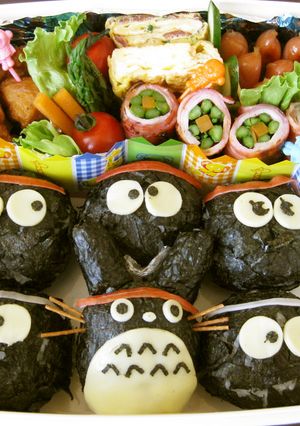 トトロ&まっくろくろすけ!!運動会の弁当-レシピのメイン写真
