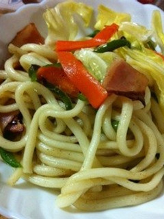 簡単!!塩焼きうどん-レシピのメイン写真