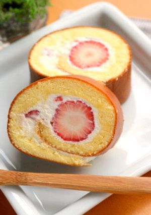 ふんわりやわらか♪いちごのロールケーキ-レシピのメイン写真