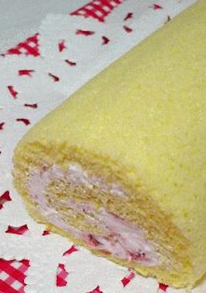 苺クリームのロールケーキ-レシピのメイン写真