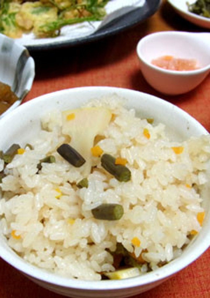 たけのことわらびの炊き込みご飯-レシピのメイン写真