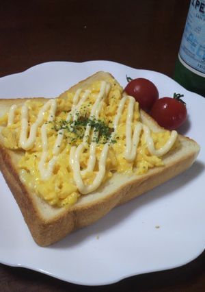 簡単ふわふわ卵のっけトースト-レシピのメイン写真