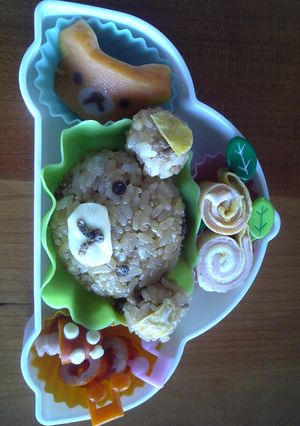 コンソメバターとそぼろのおにぎり-レシピのメイン写真