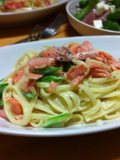 サーモンとアスパラのクリームパスタ-レシピのメイン写真
