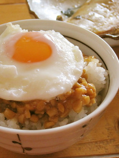 生野菜にも美味しい!甘辛納豆-レシピのメイン写真