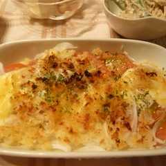 รูปของ トマトと新玉ねぎの香味パン粉焼き