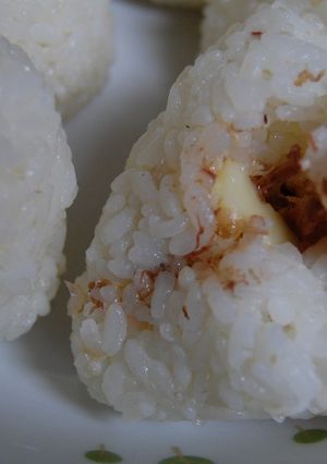 チーズおかかおにぎり-レシピのメイン写真