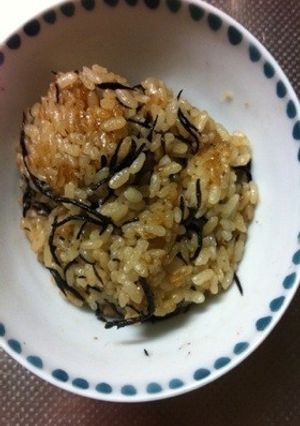貧血対策ひじきバター炊き込みご飯-レシピのメイン写真