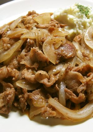 ☆豚コマ肉と玉ねぎのウスターソース炒め☆-レシピのメイン写真