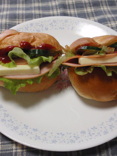 パパッとはさんでロールパンサンド-レシピのメイン写真