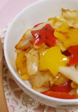 お弁当の彩りに♪パプリカキャベツの炒め物-レシピのメイン写真