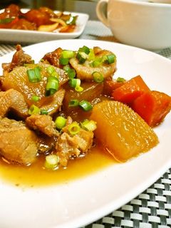 圧力鍋で!鶏肉と大根とにんじんの炒め煮♪-レシピのメイン写真