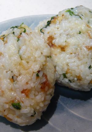 梅しそチーズのなんちゃって焼きおにぎり-レシピのメイン写真