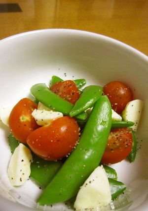 スナップえんどうとトマトのサラダ-レシピのメイン写真