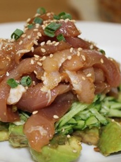 マグロとアボカドのユッケ-レシピのメイン写真