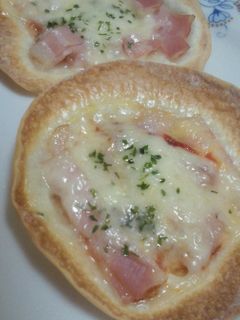 餃子の皮で簡単おやつミニピザ-レシピのメイン写真