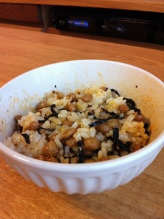 塩昆布と食べるラー油で*納豆ごはん♪-レシピのメイン写真