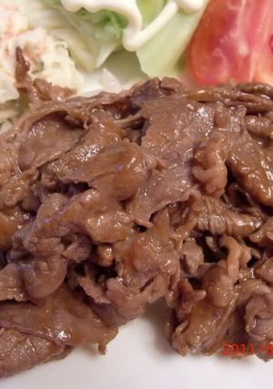 シンプルに牛肉と玉ねぎの炒め物♪-レシピのメイン写真