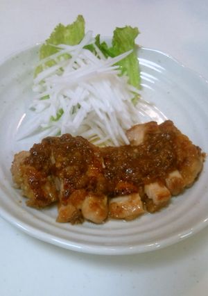 鶏モモ肉の照り焼き風（玉ねぎ風味）-レシピのメイン写真