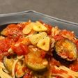 ナスが主役のトマトソースパスタ