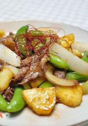 新じゃがいもとスナップエンドウの牛肉炒め-レシピのメイン写真