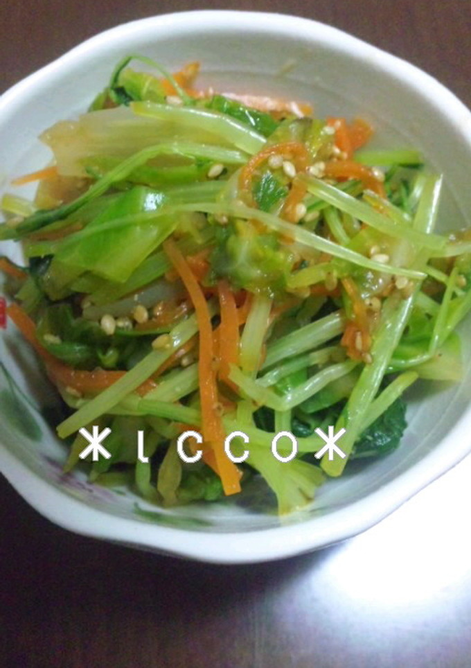 **水菜とｷｬﾍﾞﾂの胡麻和え**-レシピのメイン写真