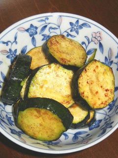 超簡単・ズッキーニのオリーブオイル焼き-レシピのメイン写真