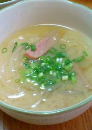 ポークと玉葱のお味噌汁。-レシピのメイン写真