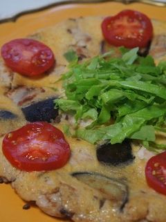 簡単☆鶏胸肉と茄子のとろろオムレツ-レシピのメイン写真