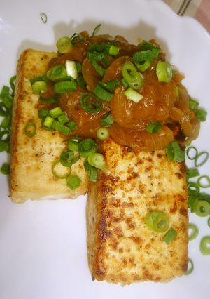 手軽に豆腐ステーキ＠新たまねぎソース添え-レシピのメイン写真