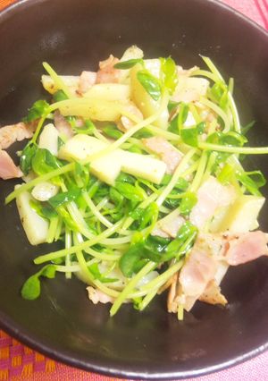 *豆苗とじゃが芋のソテー*-レシピのメイン写真