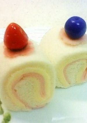 ロールサンドでロールケーキ？！キャラ弁♪-レシピのメイン写真