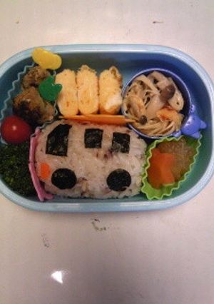 キャラ弁☆おにぎり１３・バス-レシピのメイン写真