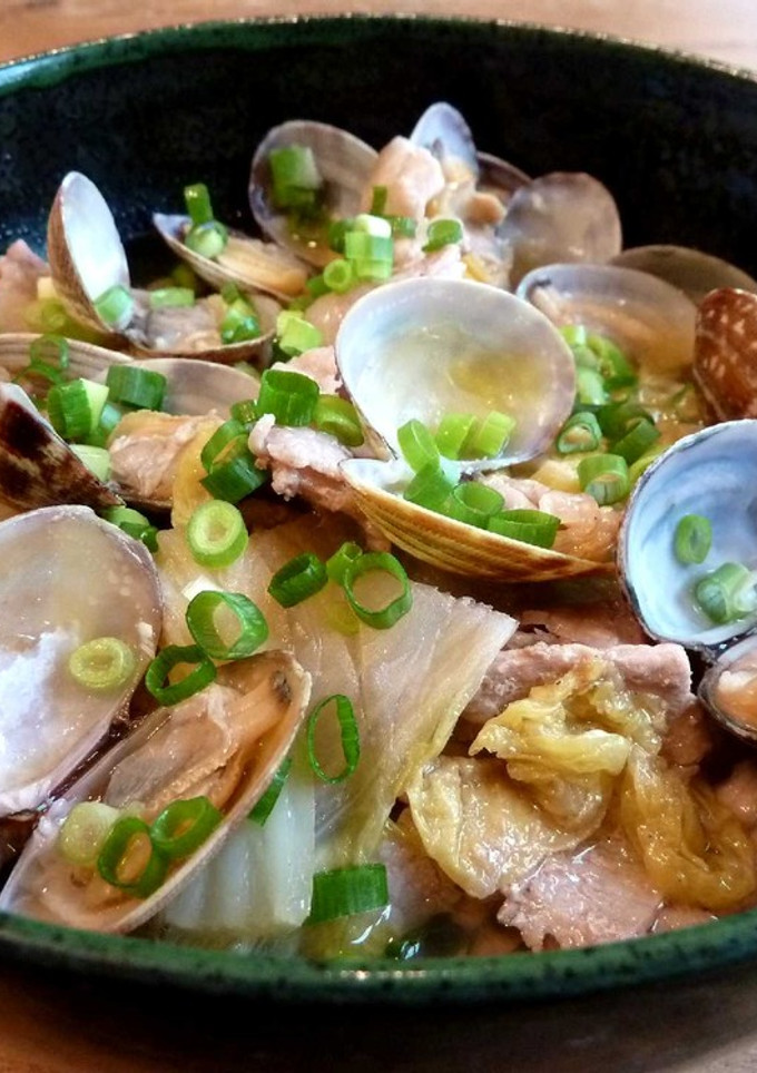 アサリと豚バラでクタクタ白菜の旨煮-レシピのメイン写真