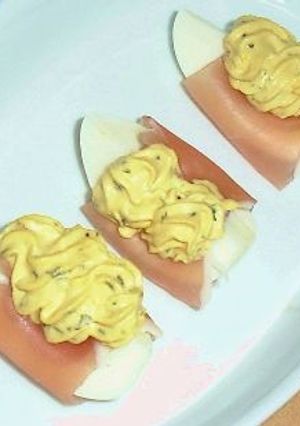 すごくおいしい！生ハムで包んだスタッフドエッグ-レシピのメイン写真