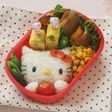 キャラ弁☆リンゴを持ったキティちゃん♪
