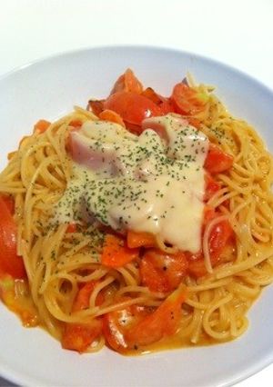 フルーツトマトで作るクリームパスタ-レシピのメイン写真