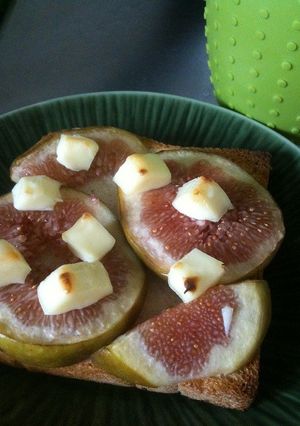 いちじくとチーズのトースト-レシピのメイン写真