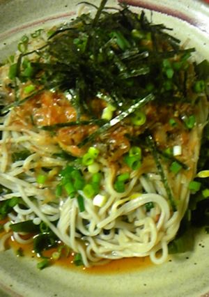 ランチに♪簡単♪具たくさん☆みそ納豆蕎麦-レシピのメイン写真
