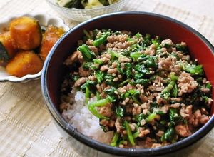 2食材で簡単ビビンバ風♪ホウレン草＆挽肉-レシピのメイン写真