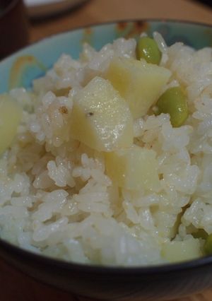 シンプル～枝豆とジャガイモ炊き込みご飯♪-レシピのメイン写真