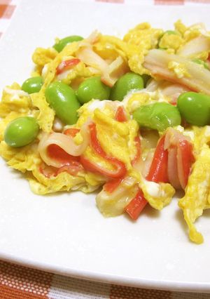 カニカマと枝豆で♡スクランブルエッグ-レシピのメイン写真