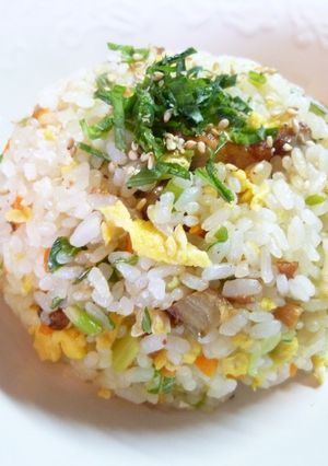 ピリ辛ごぼう炒飯(o^-')b-レシピのメイン写真