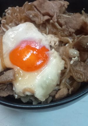 もりもり食べられる♪すき焼き丼☆-レシピのメイン写真