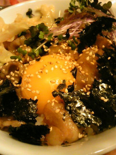 卵のっけ焼肉丼-レシピのメイン写真