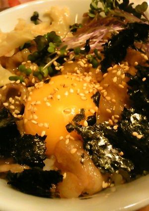 卵のっけ焼肉丼-レシピのメイン写真