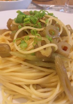 フキとにんにくの和風スパゲッティー-レシピのメイン写真
