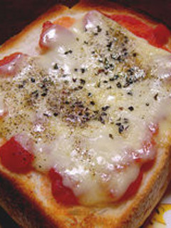 食パンで簡単ピザトースト-レシピのメイン写真