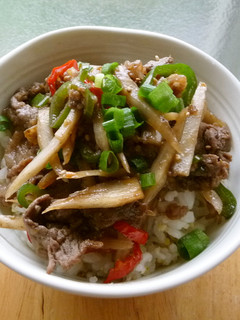 【給食】野菜を食べよう♪肉みそごぼう丼-レシピのメイン写真