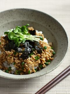 高野豆腐とレンコンの甘辛そぼろ丼-レシピのメイン写真